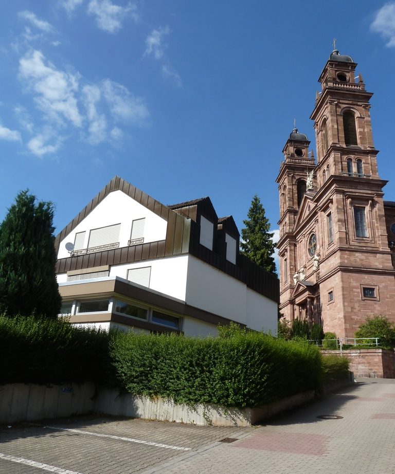 Eberbach – Blick auf die Kirche